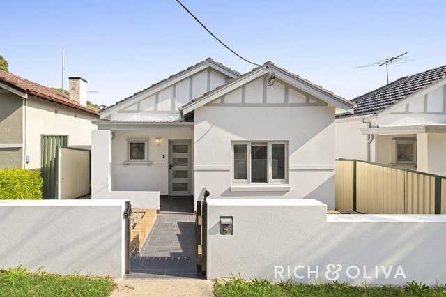 6 Fourth Street, NSW 2193