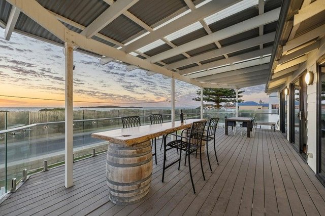 11 Gingin Road, WA 6044