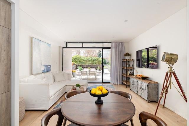 G05/18-28 Neild Avenue, NSW 2010
