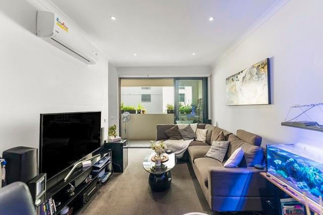 17/163 Carinish Road, VIC 3168