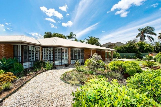 3B Thurles Court, WA 6152