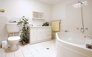 Bathroom (2004-07-14)