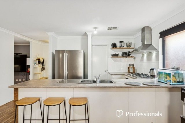 25 Kenneth Road, WA 6057