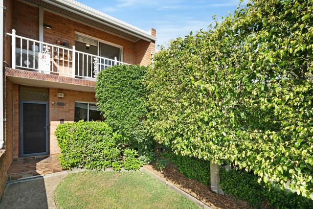 2/13 Roach Street, NSW 2205