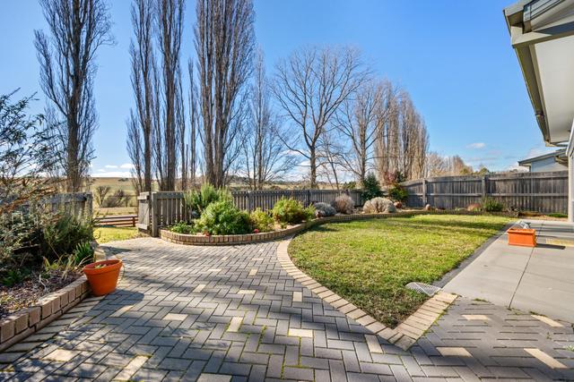 1/70 Little River Road, NSW 2622