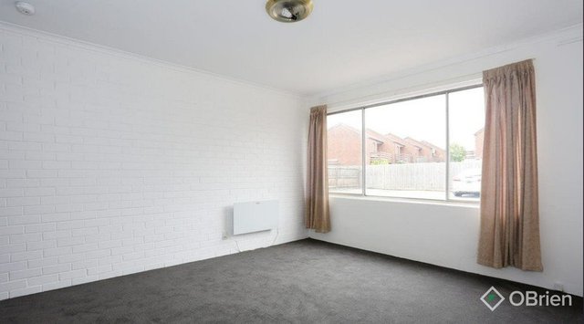 4/8 Burnewang Street, VIC 3020