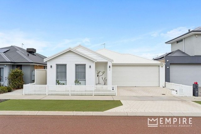 4 Dusky Court, WA 6166