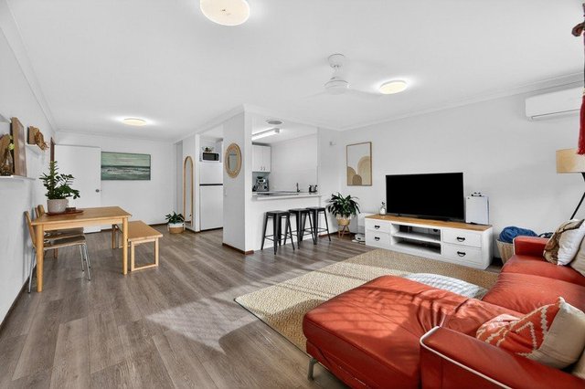 2/5 Hillstar Avenue, QLD 4220