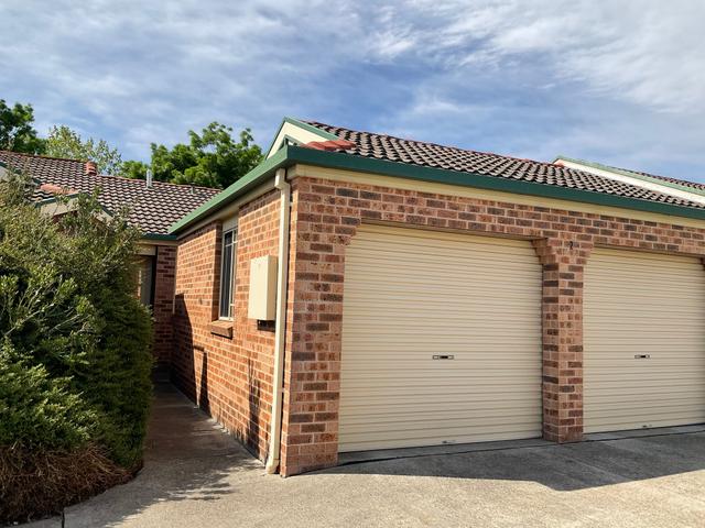 2/8 Zamia Place, ACT 2913