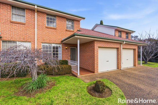 4/11 Funston Street, NSW 2576
