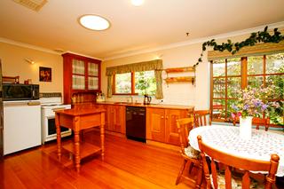 Kitchen (2012-06-20)
