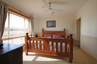 Master Bedroom (2013-06-11)