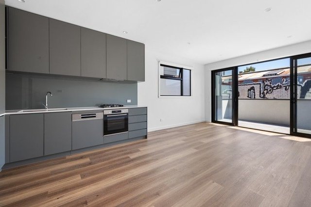 5/12 Irvine Crescent, VIC 3055