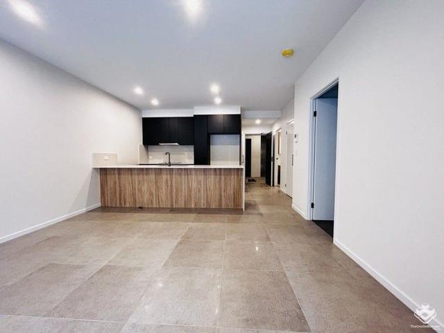 ID:21165444/18 Selborne Street, QLD 4122