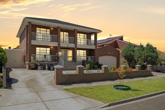 8 Capri Crescent, VIC 3034
