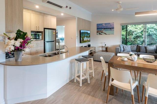 Oasis 12/2 Flametree Grove, QLD 4803