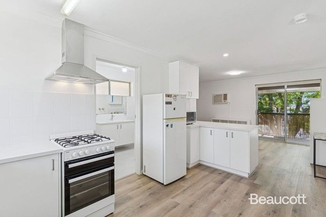 16/1051 Albany Highway, WA 6102