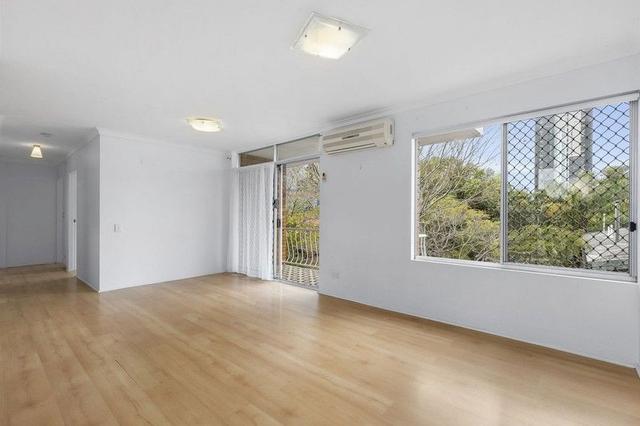 6/25 White Street, QLD 4215