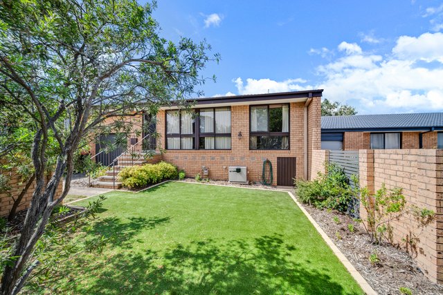 38 Epenarra Close, ACT 2614