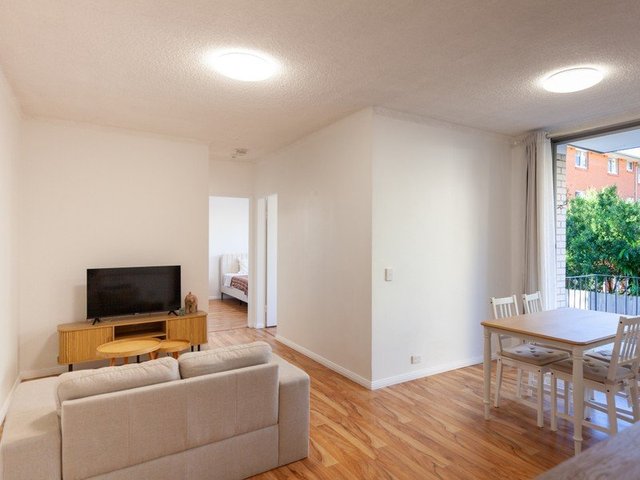4/52 The Crescent, NSW 2099