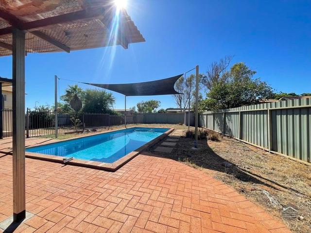 4 Bell Street, WA 6721