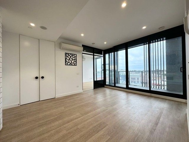 305/2 Morton Avenue, VIC 3163