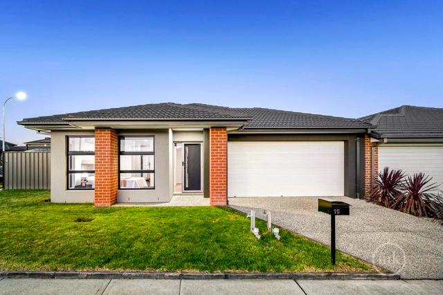 16 Canopus Street, VIC 3064