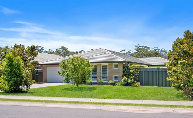 8 Caitlin Crescent, NSW 2537