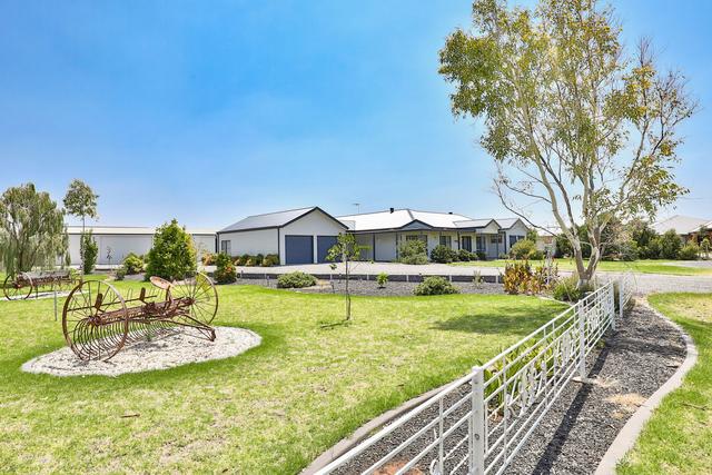 4 Mason Court, VIC 3496