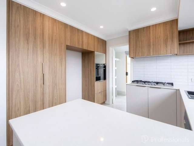 17 Falcon Close, WA 6066