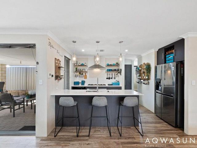 16 Winderie Road, WA 6174