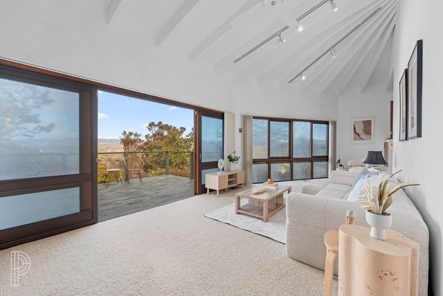9 Menzie Place, ACT 2902