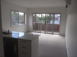 Living Room (2011-04-06)