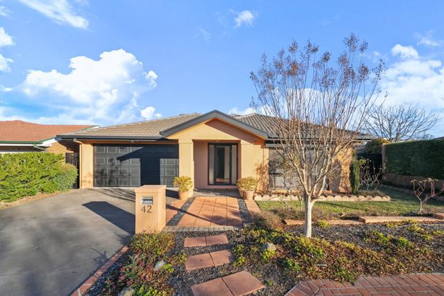 42 Shoobridge Circuit, ACT 2615