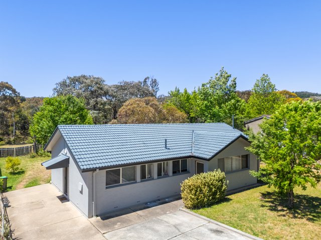 9 Debenham Street, ACT 2607