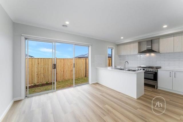 8 Malham Street, VIC 3212