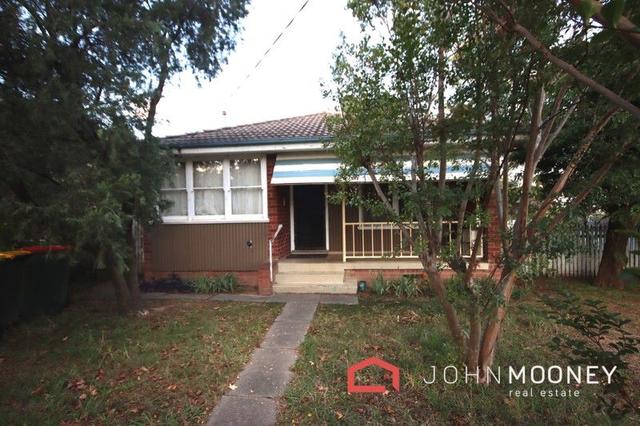 10 Immarna Place, NSW 2650