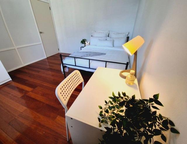 8 Seventh St, NSW 2142