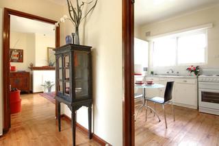 Hallway to kitchen