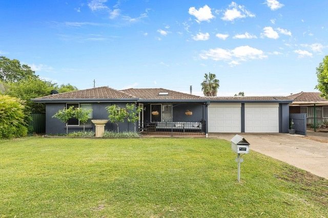 9 Undurra Drive, NSW 2650
