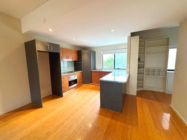 25/1 Roydhouse Street, WA 6008