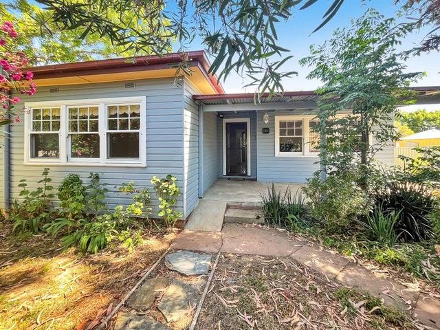 132 Gladstone Street, NSW 2850