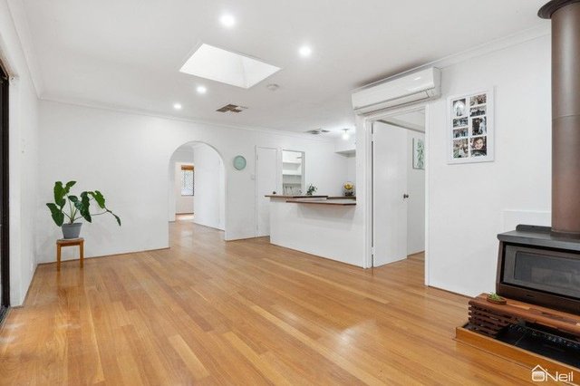 8 Nola Place, WA 6109