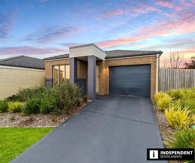15 Denistoun Crescent, VIC 3977