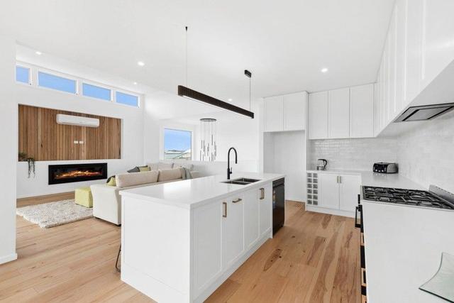 127 Oakdean Boulevard, VIC 3226