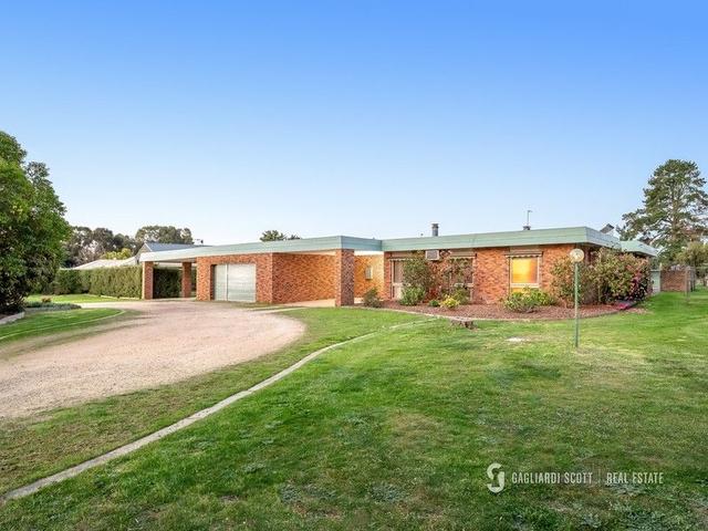 10 Davies Drive, VIC 3631