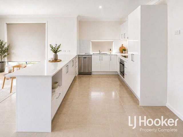 27 Combs Street, QLD 4207