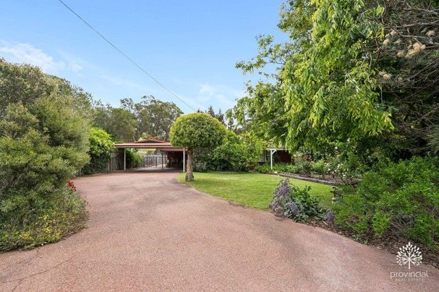 8 James Road, WA 6076