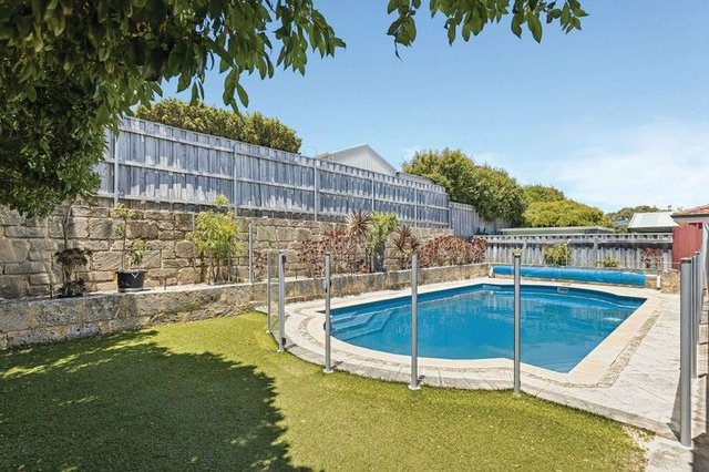 15 Tanglewood Way, WA 6028