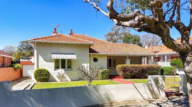 11 Woodroyd Street, WA 6050